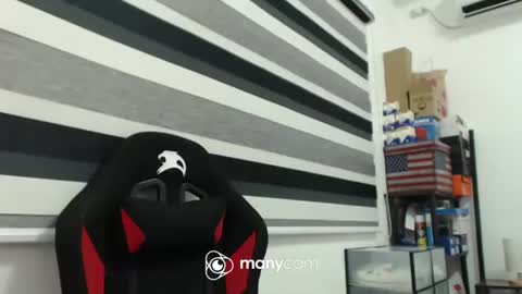 Snapshot of xxmonsterbigcockxx chatting on 01.24.25 Kaycee online show from 01.24.25