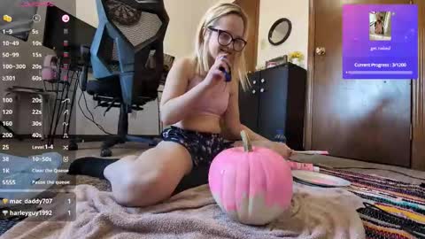 Nicole online show from 10.12.25