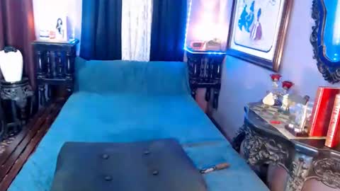 Snapshot of xxqueenofperfectionxx chatting on 01.12.25 urperfection kelly online show from 01.12.25