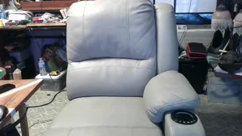 Snapshot of xxscubastevexxx chatting on 10.17.25 xxScubaStevexx online show from 10.17.25