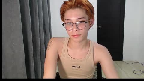 Snapshot of xxsebastian18 chatting on 01.02.25 seb online show from 01.02.25