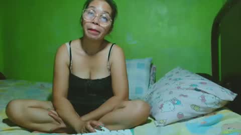 Snapshot of xxsexypinayxx chatting on 02.06.25 xxsexypinayxx online show from 02.06.25