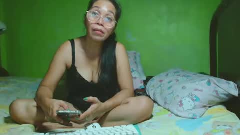 Snapshot of xxsexypinayxx chatting on 02.11.25 xxsexypinayxx online show from 02.11.25