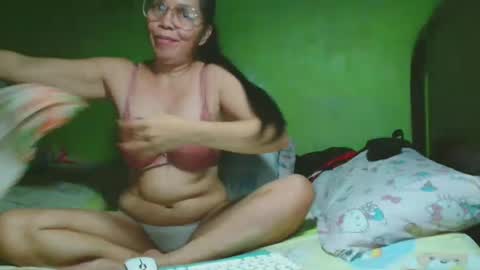 Snapshot of xxsexypinayxx chatting on 02.18.25 xxsexypinayxx online show from 02.18.25