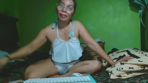 Snapshot of xxsexypinayxx chatting on 03.12.25 xxsexypinayxx online show from 03.12.25