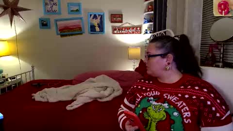 Strawberry Jane online show from 12.04.25