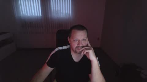 Eddi online show from 12.11.24