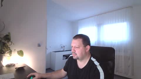 Eddi online show from 01.22.25