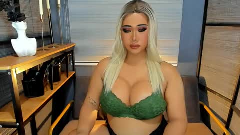 Snapshot of xxtastefullayeshaxx chatting on 02.19.25 xxtastefullayeshaxx online show from 02.19.25