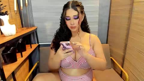 Snapshot of xxtastefullayeshaxx chatting on 09.23.25 xxtastefullayeshaxx online show from 09.23.25