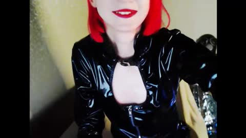 Snapshot of xxx_goddes_xxx chatting on 12.22.24 Andariel online show from 12.22.24