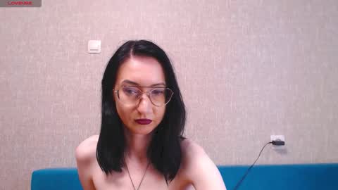 Snapshot of xxx_goddes_xxx chatting on 09.26.25 Andariel online show from 09.26.25