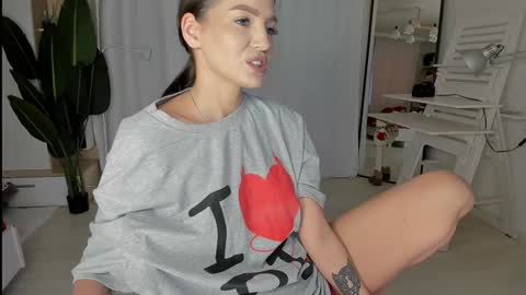 Snapshot of xxx_leila chatting on 12.12.24 xxx_leila online show from 12.12.24