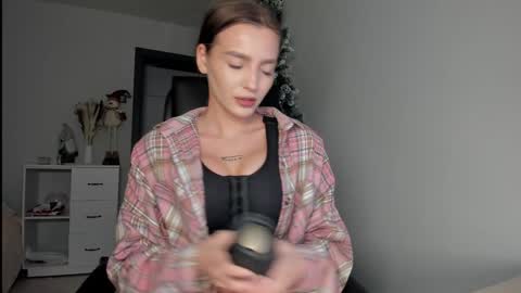 Snapshot of xxx_leila chatting on 01.27.25 xxx_leila online show from 01.27.25