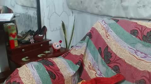   LILI  online show from 02.25.25