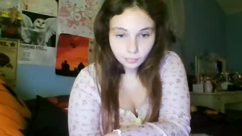 Snapshot of xxxangelcakes chatting on 10.15.25 xxxangelcakes online show from 10.15.25