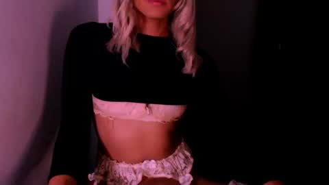 Snapshot of xxxanonymousloverxxx chatting on 09.24.25 Chiara online show from 09.24.25