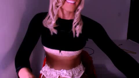 Snapshot of xxxanonymousloverxxx chatting on 11.20.25 Chiara online show from 11.20.25