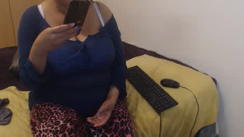 Ayanda online show from 09.11.25