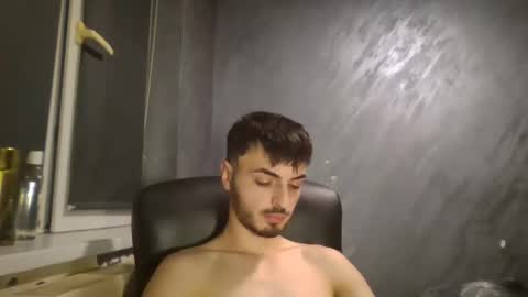 Snapshot of xxxdonpuiuuxxx chatting on 12.30.24 xxxdonpuiuuxxx online show from 12.30.24