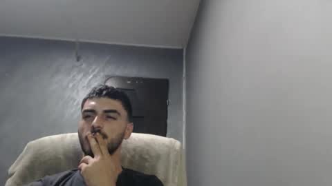 Snapshot of xxxdonpuiuuxxx chatting on 11.08.25 xxxdonpuiuuxxx online show from 11.08.25