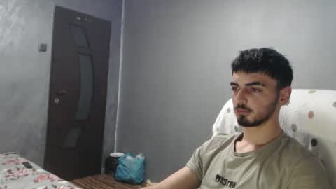 Snapshot of xxxdonpuiuuxxx chatting on 11.22.25 xxxdonpuiuuxxx online show from 11.22.25