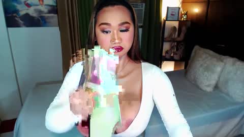 Snapshot of xxxgiganticoliviacummerxxx chatting on 01.14.25 OLIVIA online show from 01.14.25