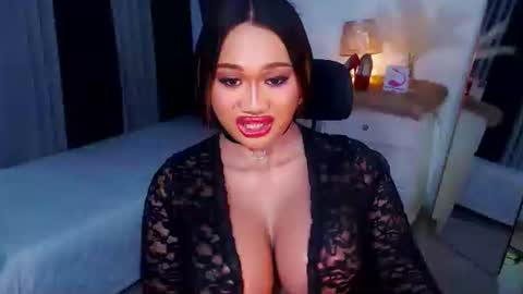 Snapshot of xxxgiganticoliviacummerxxx chatting on 03.11.25 OLIVIA online show from 03.11.25