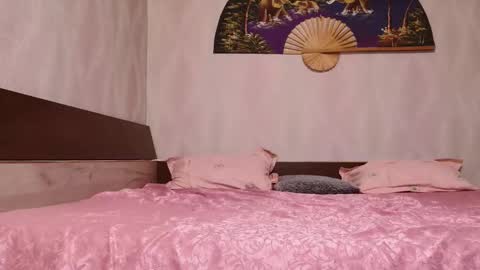 isa and gonzo online show from 10.18.25