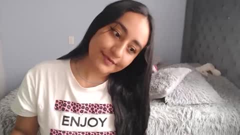 Snapshot of xxxvenus888 chatting on 11.29.25 Lunhaa online show from 11.29.25