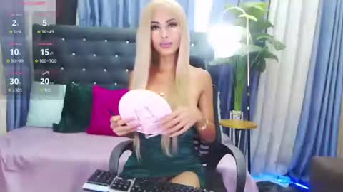 Yasmin online show from 10.18.25