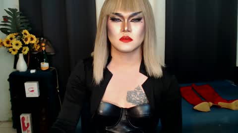 QueenMarina online show from 02.17.25