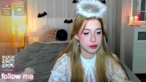 Lina online show from 10.30.25