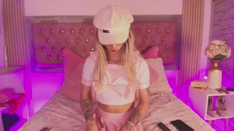 Snapshot of yakitai chatting on 03.04.26 Yaki online show from 03.04.26