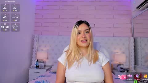 Snapshot of yaky_ chatting on 12.13.24 Yakeline online show from 12.13.24