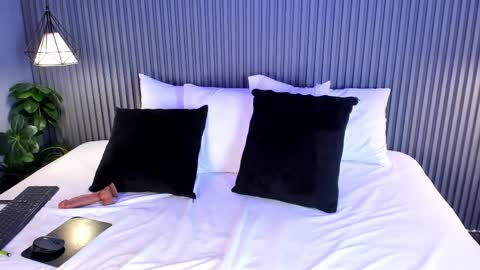 Yalezka online show from 04.10.26