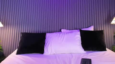 Yalezka online show from 04.14.26