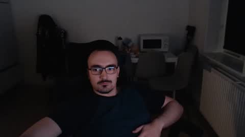 Snapshot of yamillamal157 chatting on 11.10.25 YamilLamal online show from 11.10.25