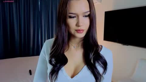 Yamina- Next stream  online show from 09.23.25