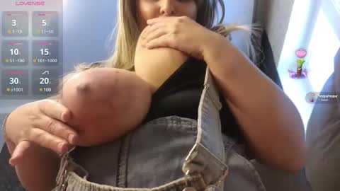 Yana May online show from 01.22.25