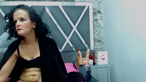 yanetrose online show from 10.03.25