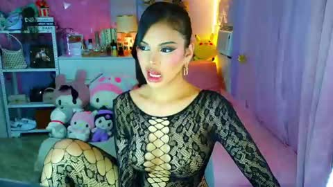 Snapshot of yang_audreylone chatting on 06.19.26 YANG AUDREY LONE online show from 06.19.26