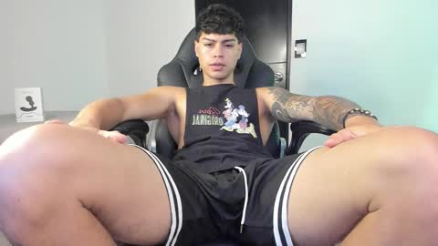 yanpaul83 online show from 10.29.25