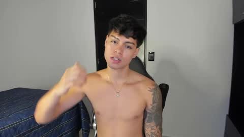 yanpaul83 online show from 11.18.25