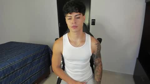 yanpaul83 online show from 11.19.25