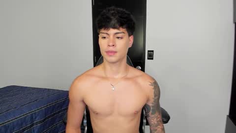 yanpaul83 online show from 11.21.25