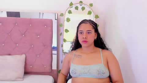 Snapshot of yara10_ chatting on 04.13.26 yara10_ online show from 04.13.26