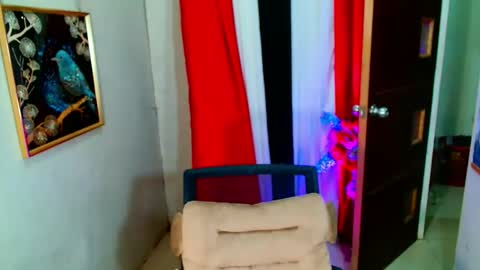 miss yasii online show from 10.31.25