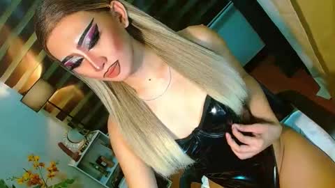 miss yasii online show from 05.12.26