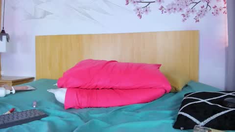 Yasminn Scott online show from 01.28.25